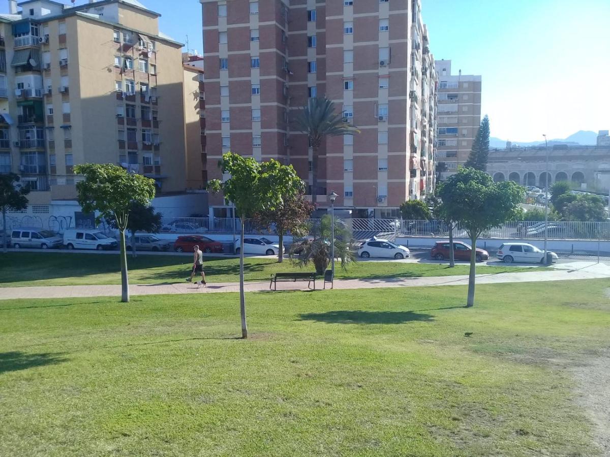 4 Dorm Cerca De Playa Y Centro Ciudad Apartman Málaga Kültér fotó