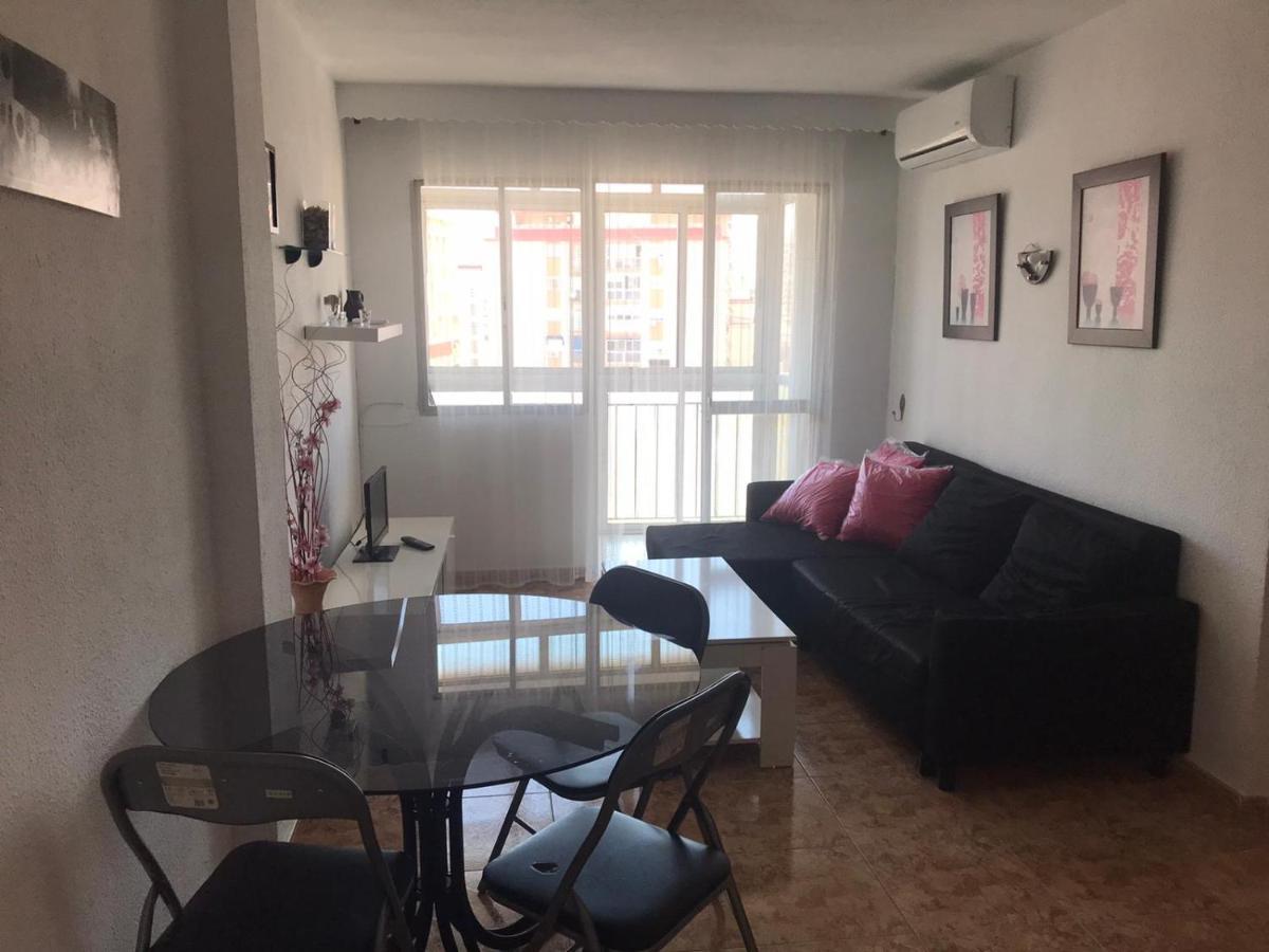 4 Dorm Cerca De Playa Y Centro Ciudad Apartman Málaga Kültér fotó