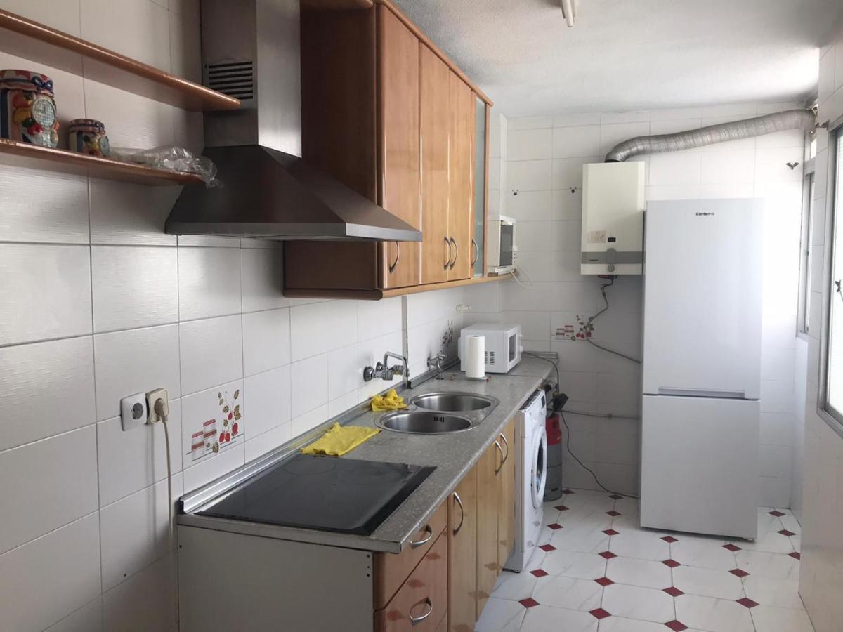 4 Dorm Cerca De Playa Y Centro Ciudad Apartman Málaga Kültér fotó